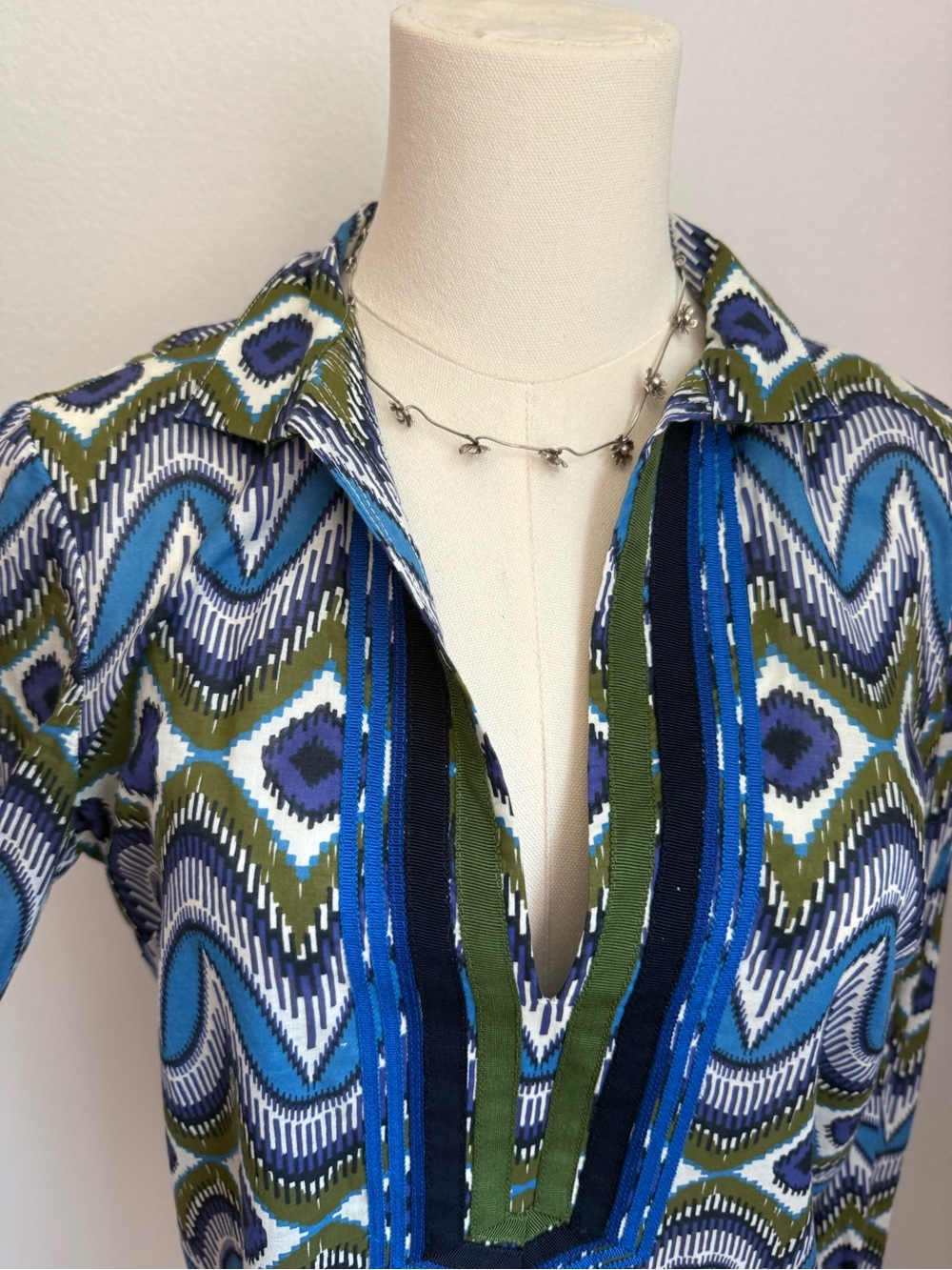 Funky Tory Burch tunic with geometric design size 6 - Picture 2 of 7